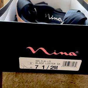 Nina dress shoes size 71/5 worn to 2 weddings